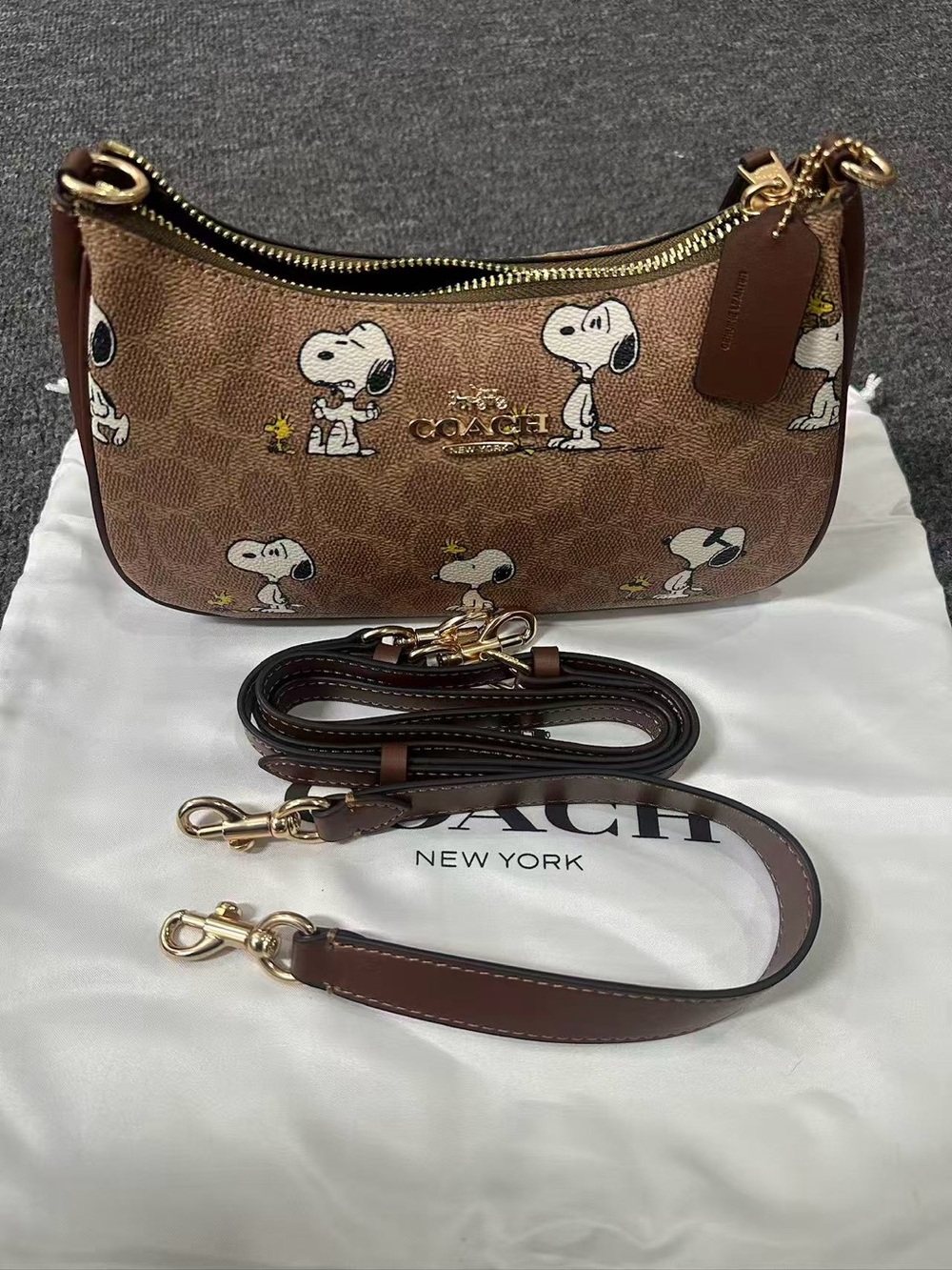 Brand New Coach X Peanuts Snoopy Shoulder Bag